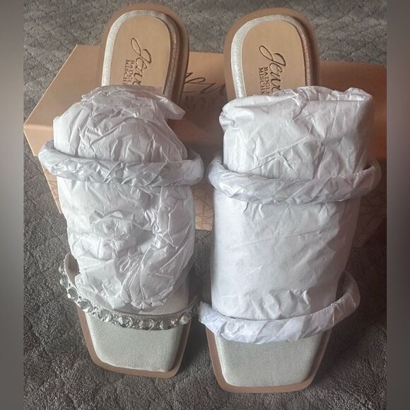 NIB Badgley Mischka Jewel Honesty Evening Flat Slide Sandals Sz 10 - Picture 3 of 8